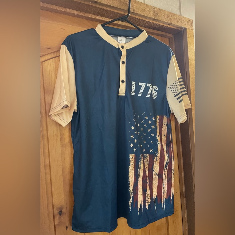 patriotic Henley  1776 slim fit